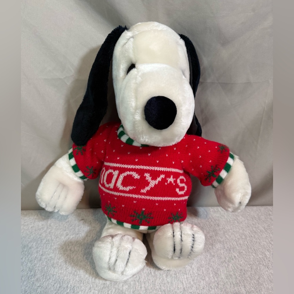 Snoopy- VINTAGE- Macy’s Peanuts Gang Snoopy in Holiday Sweater Plush – 19” 🎄🐶